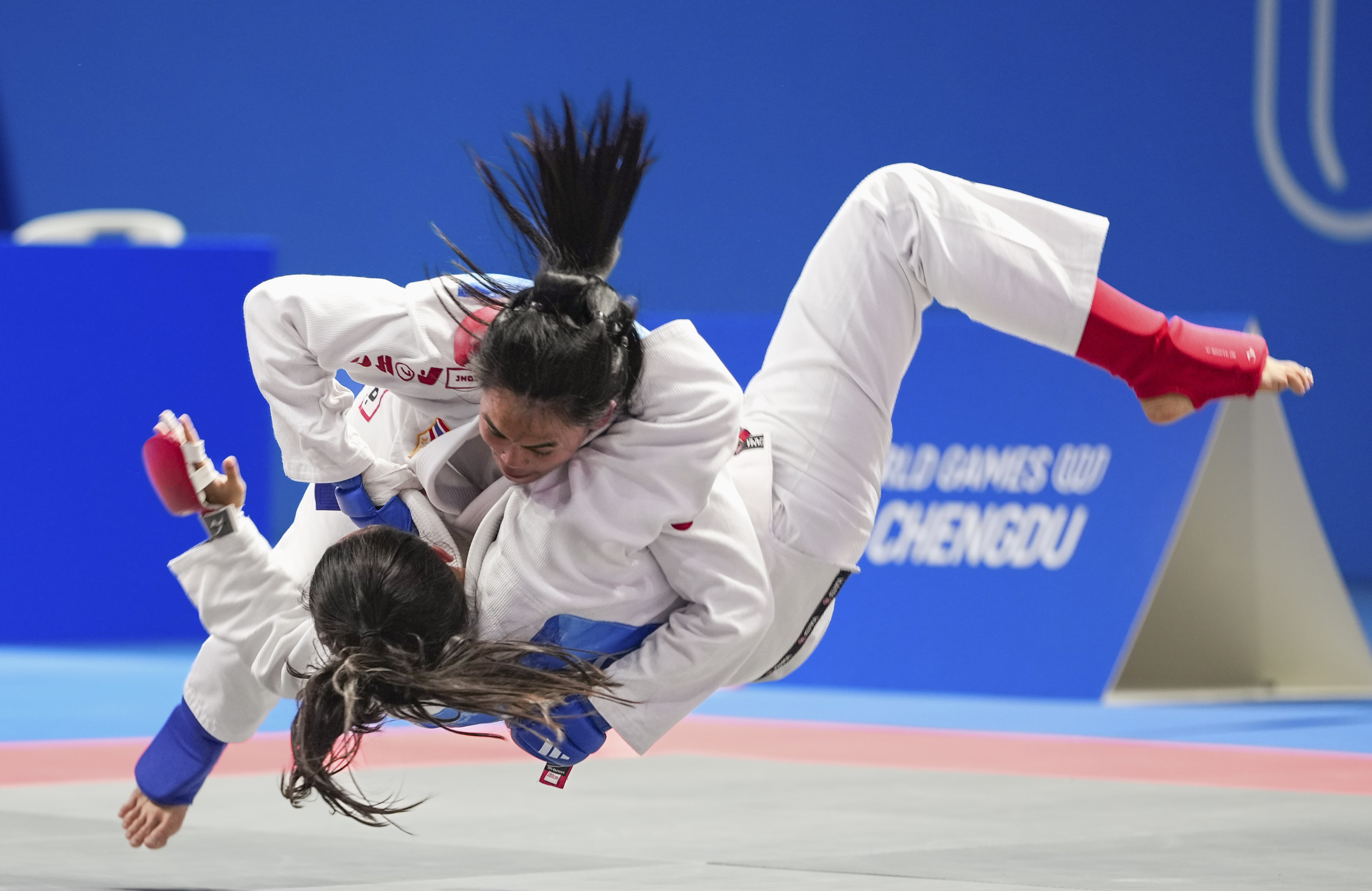 IM体育世界杯2026-柔道比赛搏斗如火如荼，冠军再次诞生